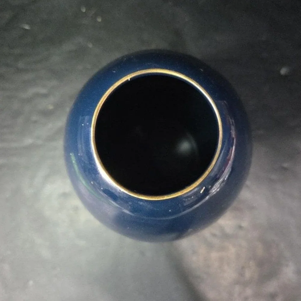Otagiri Japan Nautilus Navy Blue Porcelain Vase, Vintage Gold Sea Shell Design‎